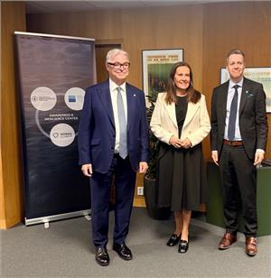 Norwegian authorities, represented by Minister of Fisheries and Ocean Policy,  Marianne Sivertsen Næss, and the Norwegian Shipowners' Association, represented by CEO Knut Arild Hareide have supported the project. © DNK