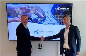 Hans Eirik Onarheim, CEO at Globetech, and Lars Erik Lunøe, CEO Telenor Maritime (Photo: Telenor Maritime)