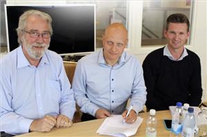 NAVTOR Managing Director Tor A. Svanes, Johan Traung, Managing Director of Nautic Holding AB, and Henrik Bergius, who will lead the new company, NAVTOR NAUTIC AB