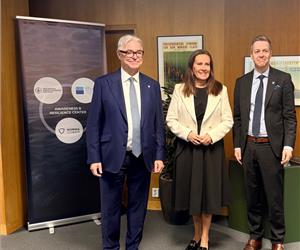 Norwegian authorities, represented by Minister of Fisheries and Ocean Policy,  Marianne Sivertsen Næss, and the Norwegian Shipowners' Association, represented by CEO Knut Arild Hareide have supported the project. © DNK